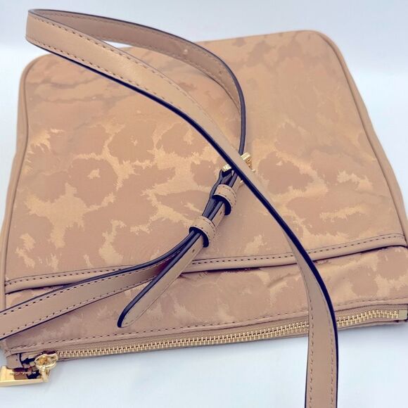 Michael Kors Jet Set Charm Large North/South Large Nylon Bag, purse - Picture 9 of 9